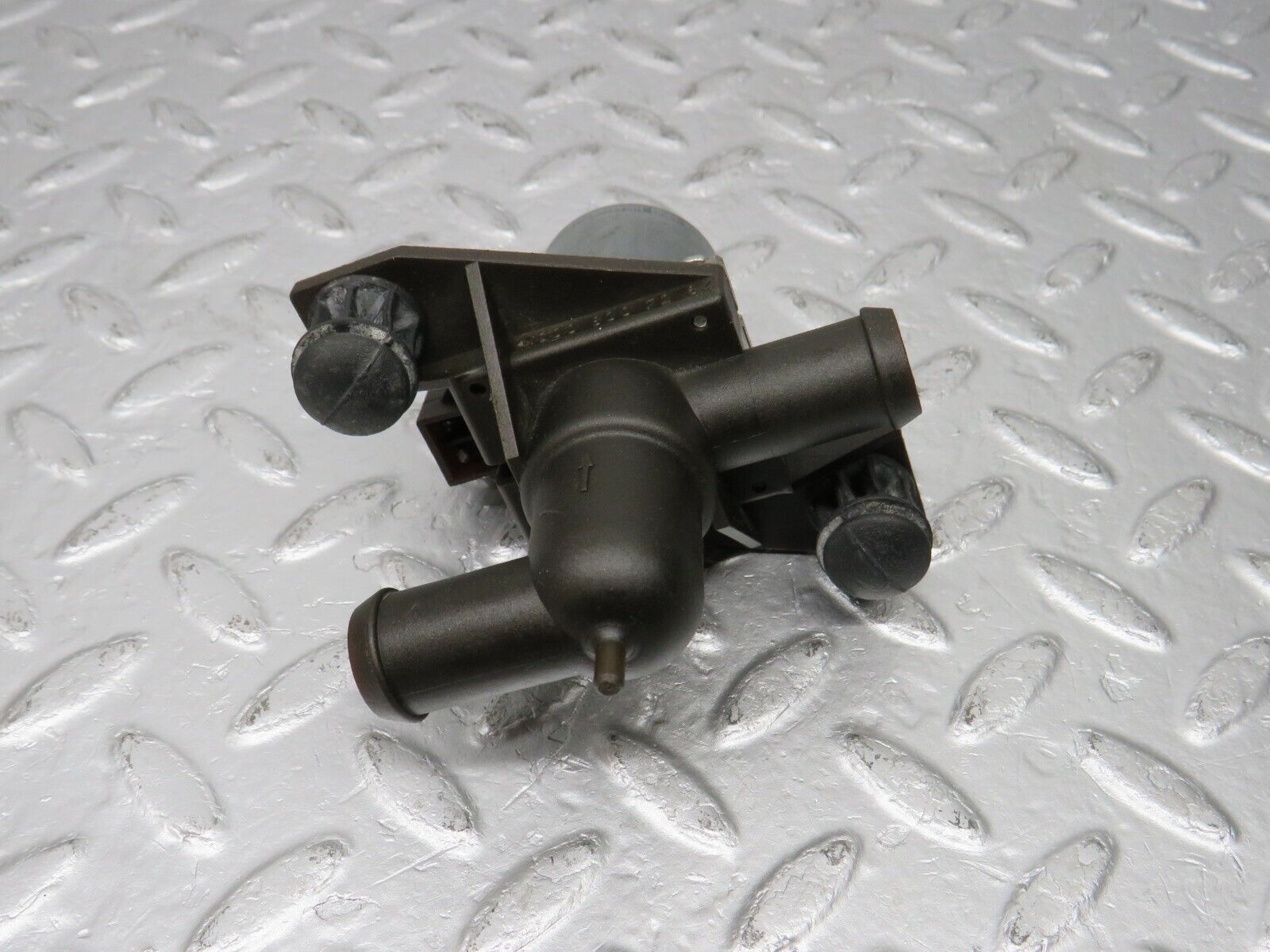 39473 Mercedes-Benz R129 320SL Coupe Heating Water Pump 0008307284 4950000001