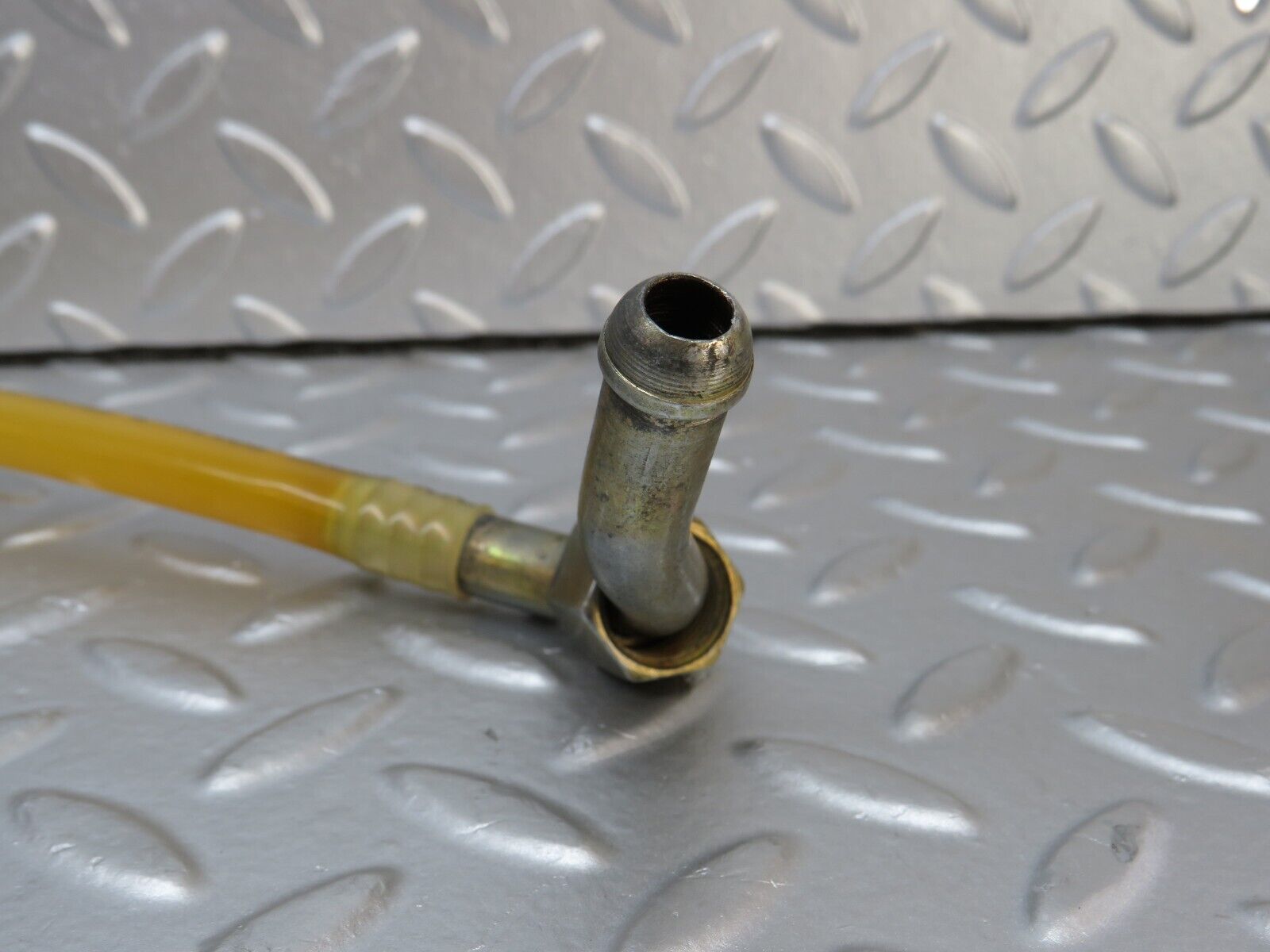 33812 Mercedes-Benz W201 190E 2.0L Brake Servo Vacuum Pipe