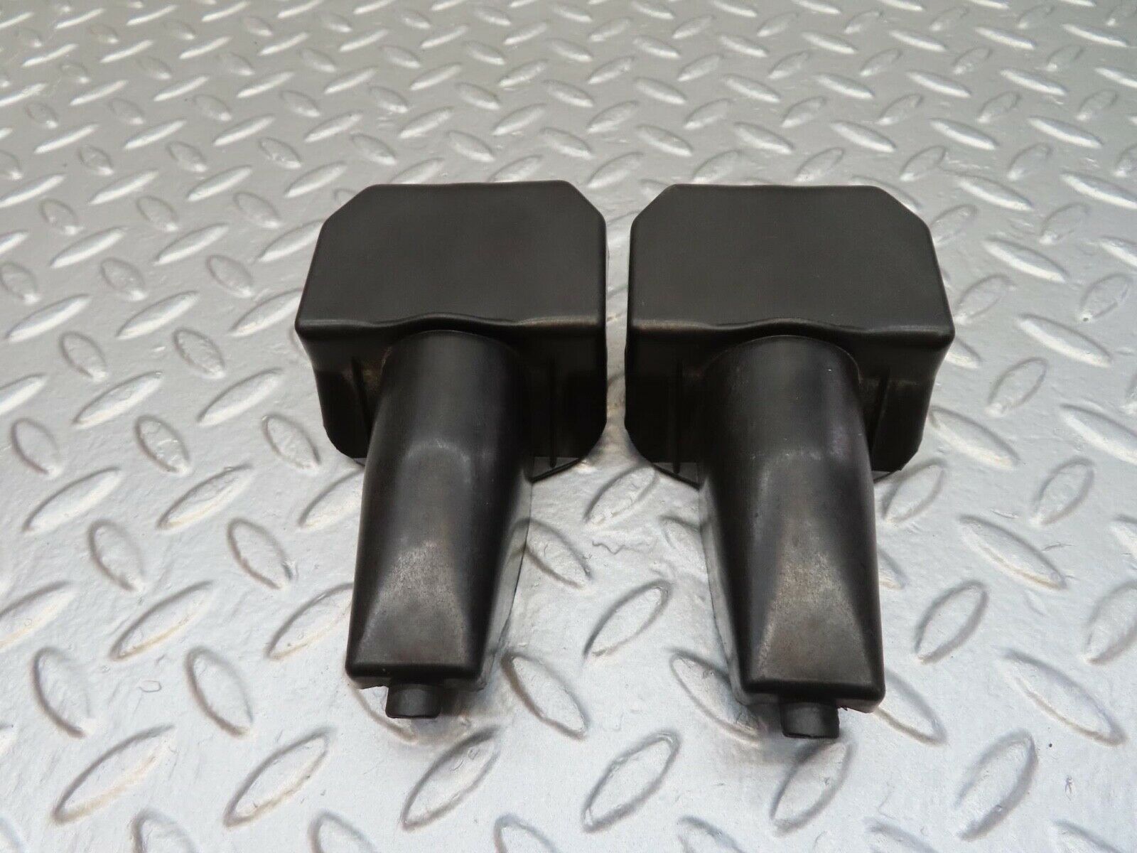 14782 Mercedes-Benz W201 190E Rear Door Lock Vacuum Actuator Cover 2018050590