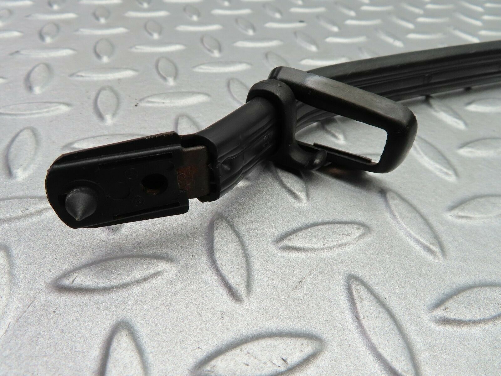 5669 Mercedes-Benz W123 200 Interior Roof Grab Handle