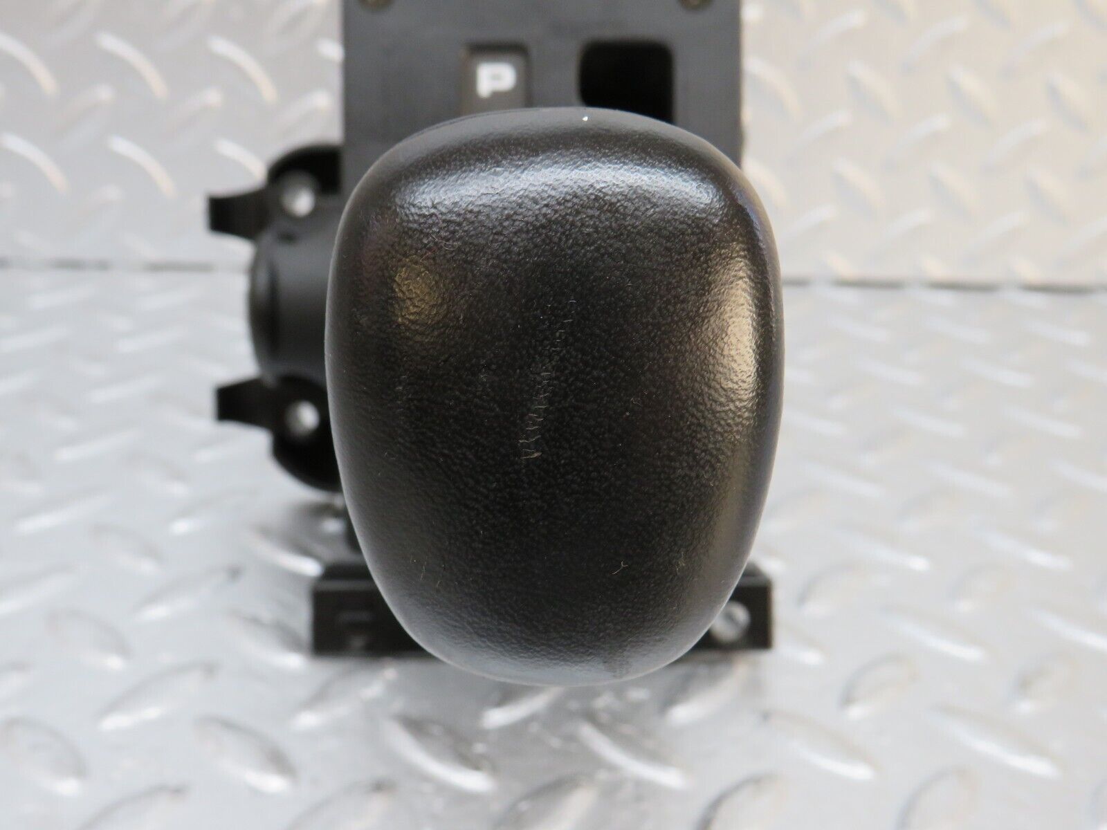 32518 Mercedes-Benz S124 300TE Wagon Automatic Gear Shift Selector 2012670905