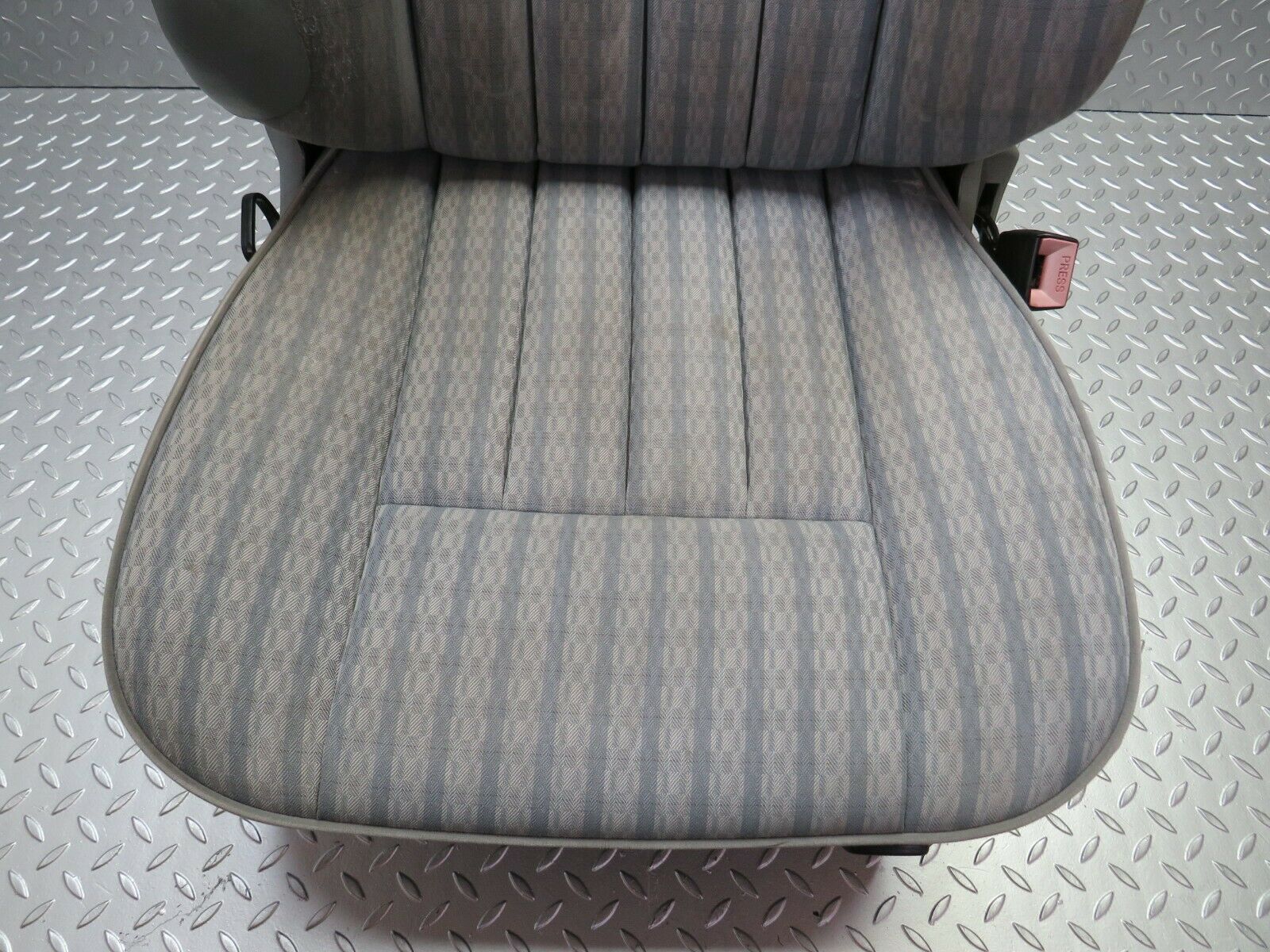 24371 Mercedes-Benz S124 220TE Wagon Front Right Seat