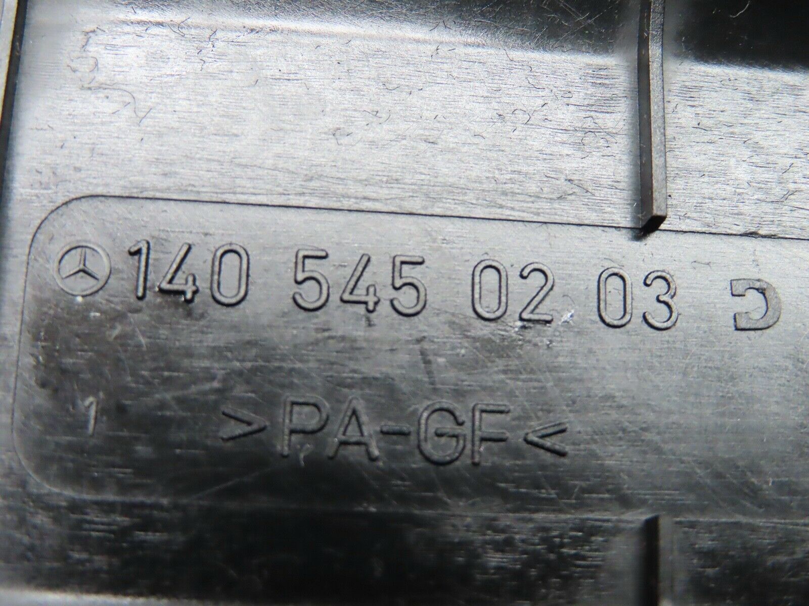 19438 Mercedes-Benz C140 CL420 Coupe Fuse Box 1405451701