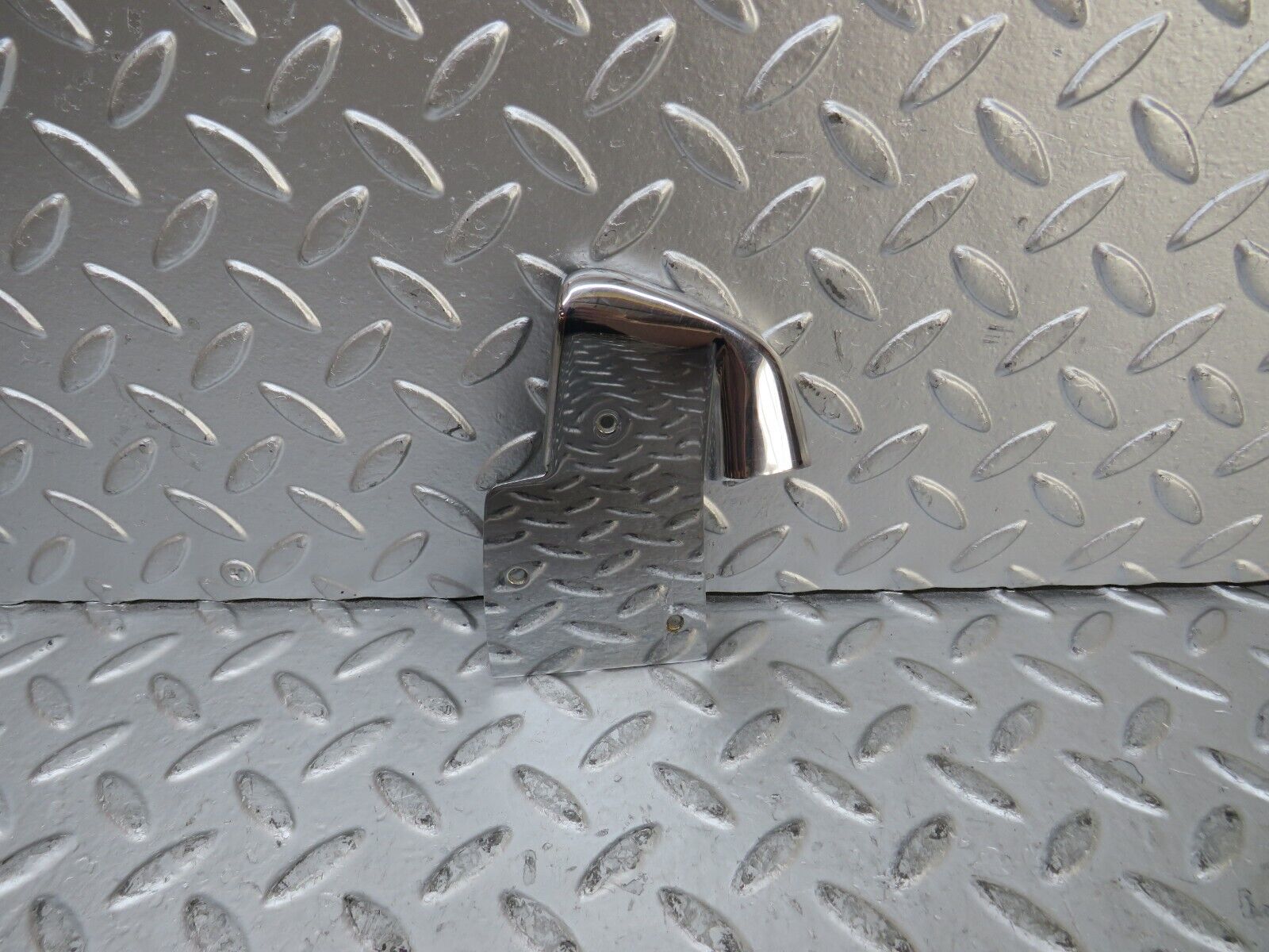 26490 Mercedes-Benz C124 220CE Coupe B Pillar Chrome Cover Plate Right Side