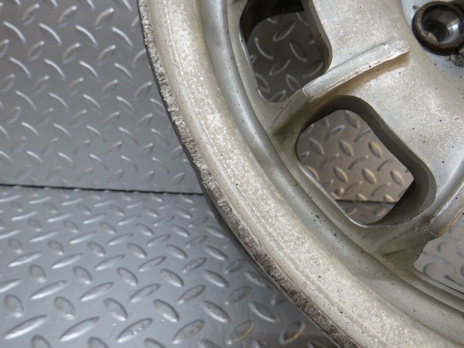 32226 Mercedes-Benz W123 Alloy Wheel Mexican Hat 5.5Jx14H2 ET30 1234001702