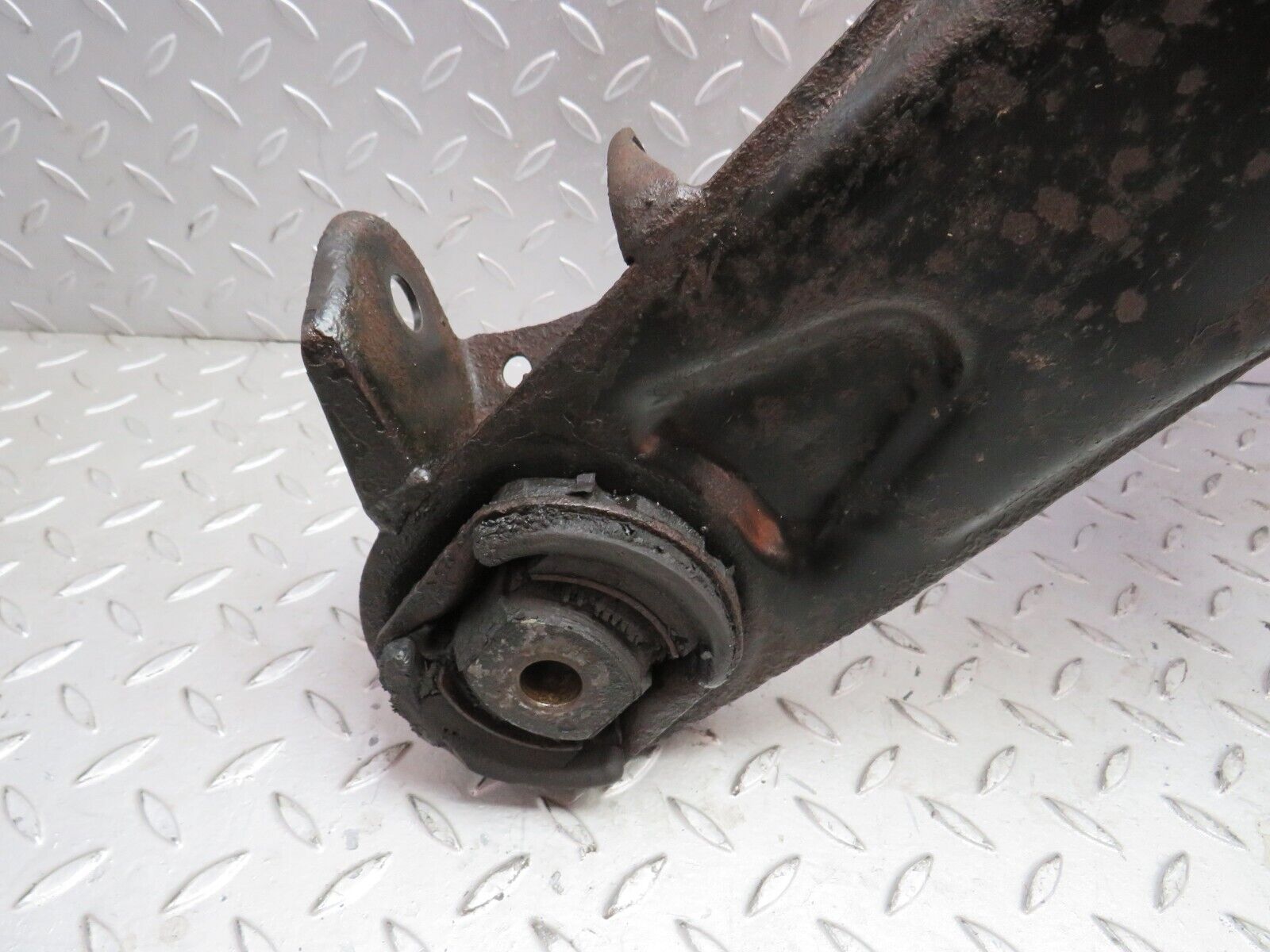 5524 Mercedes-Benz W114 280CE Coupe Rear Subframe Axle Carrier