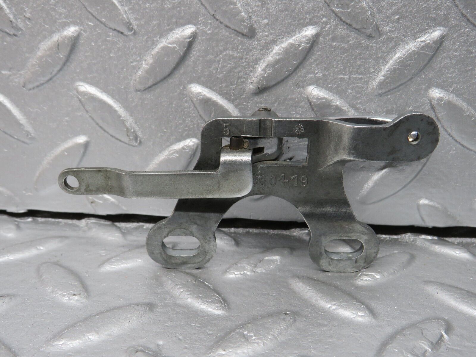 40253 Mercedes-Benz W110 230 Right Interior Door Handle Chrome 1107660419