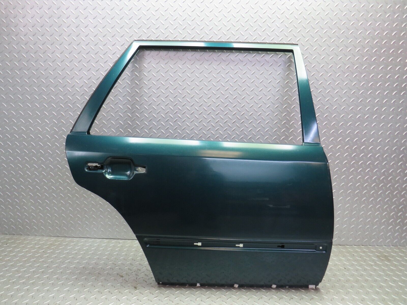 27753 Mercedes-Benz S124 300TE Wagon Rear Right Door