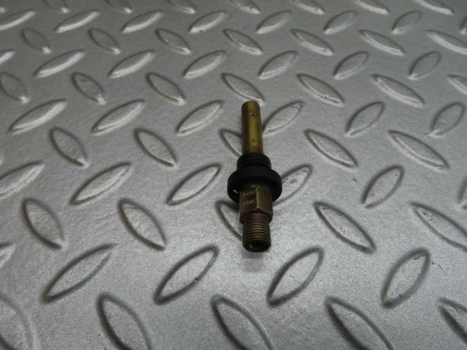 12169 Mercedes-Benz R129 300SL Coupe Fuel Injector 0437502054