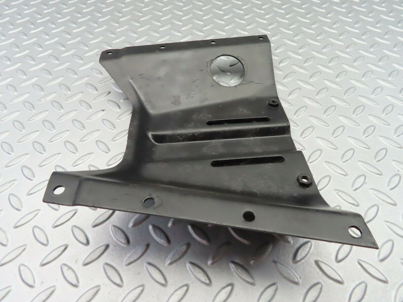 7134 Mercedes-Benz C107 350SLC Coupe Gearbox Mount Bracket II