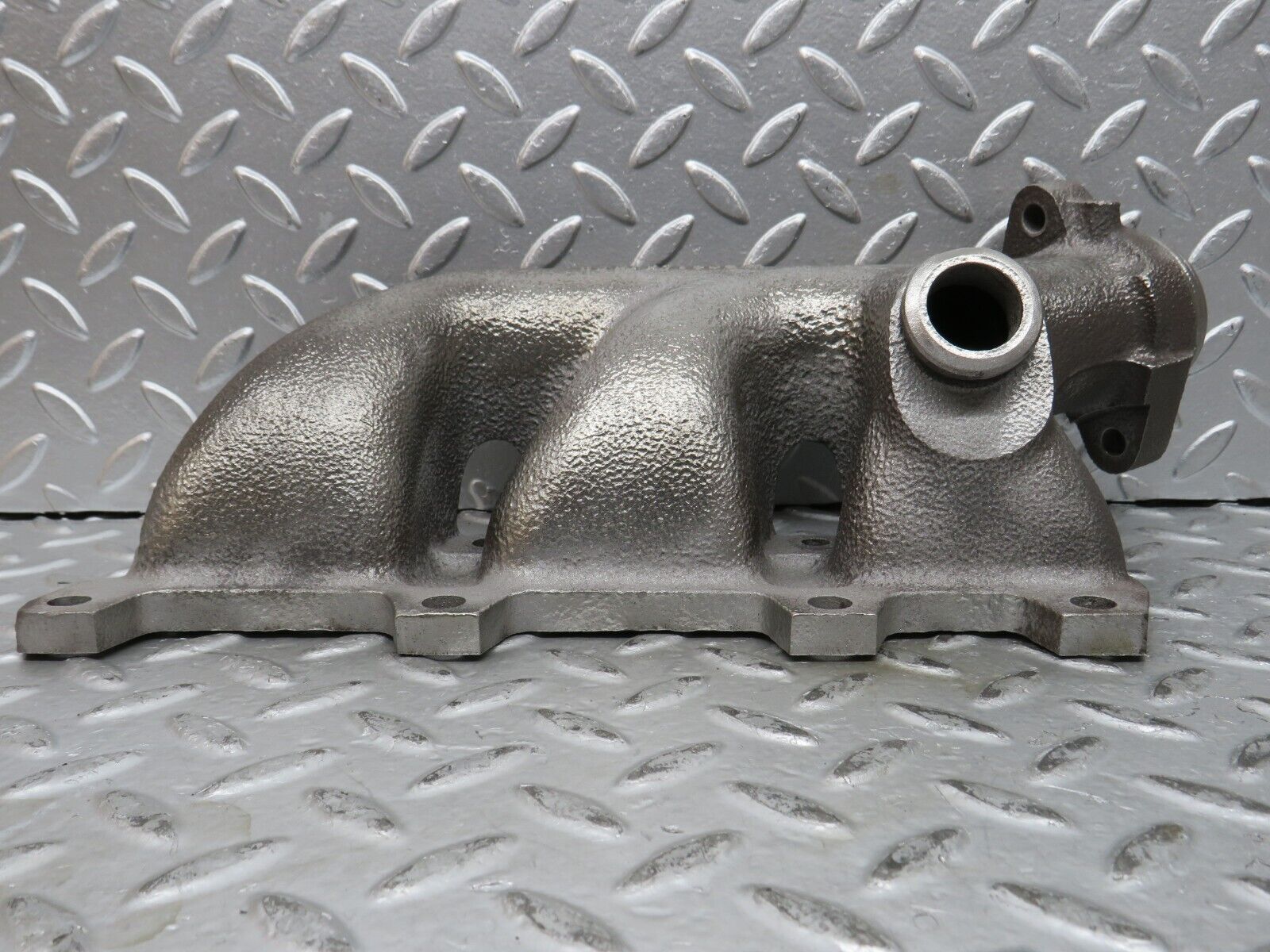 27679 Mercedes-Benz S124 300TE Wagon Exhaust Manifold Cylinder 1-3 6061421002