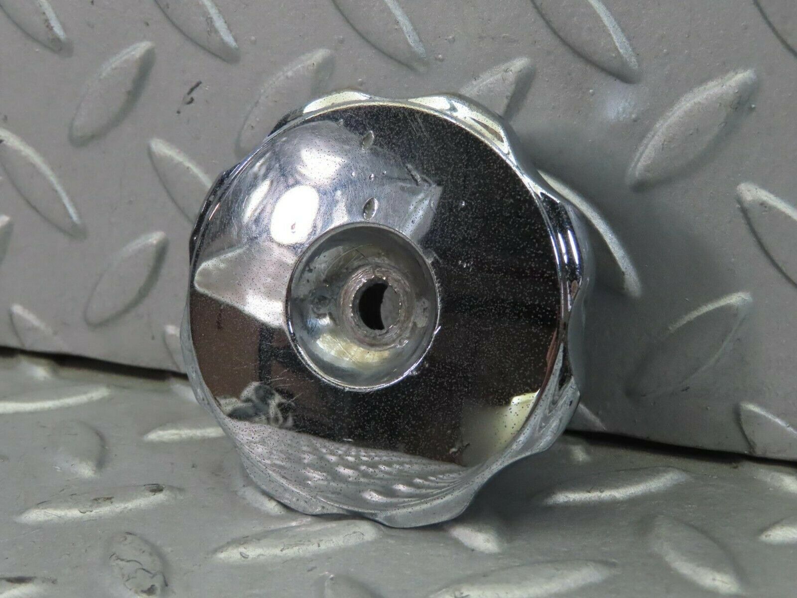 8712 Mercedes-Benz W115 Front Emblem Badge Base Holder 1158800186