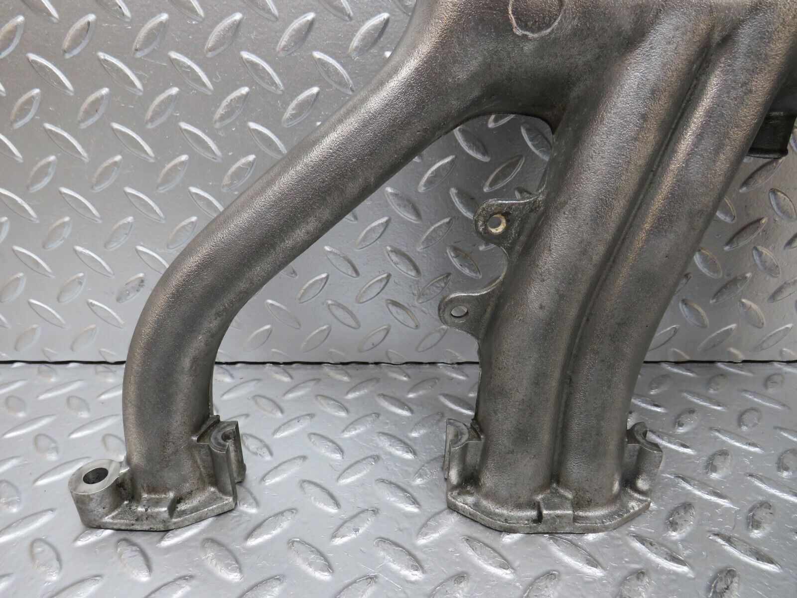 0229 Mercedes-Benz W123 300D Intake Manifold 6171410701