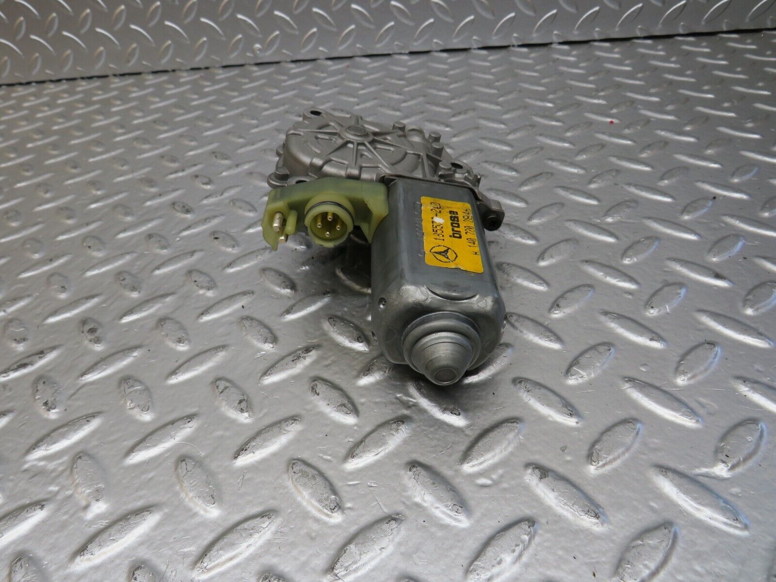 24743 Mercedes-Benz W140 S320 Front Right Window Regulator Motor 1407202846