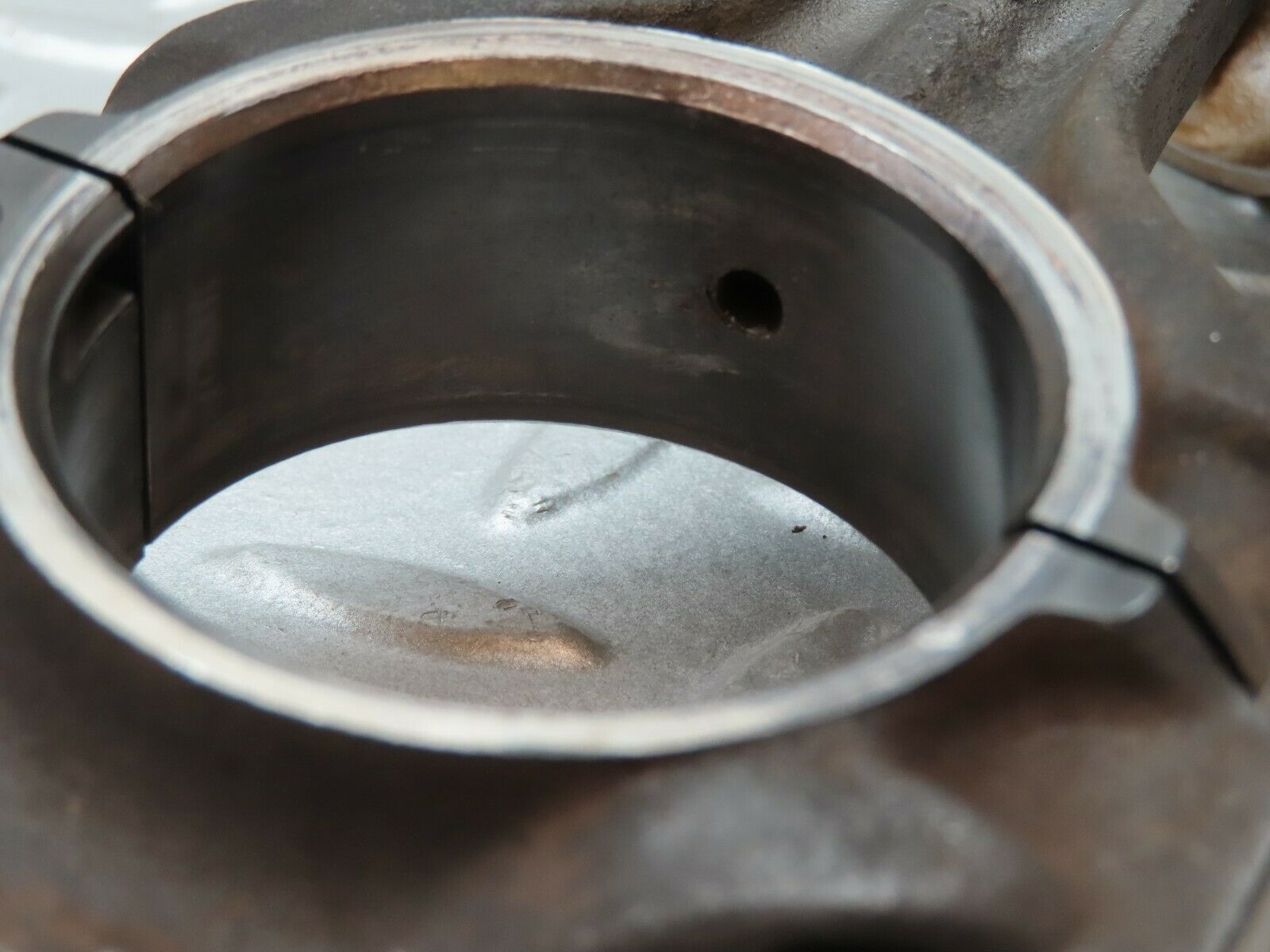 3948 Mercedes-Benz S123 200T Wagon Piston With Connecting Rod 88.975 mm