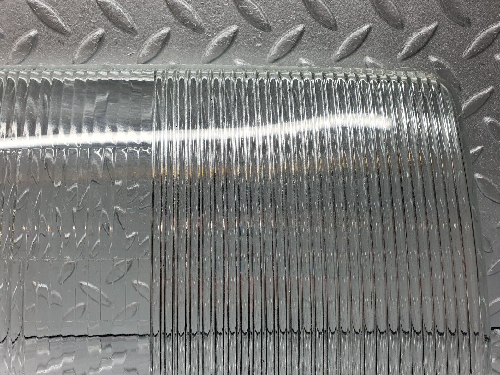 40723 Mercedes-Benz W123 300D Headlight Lens Right Hella 34461R19