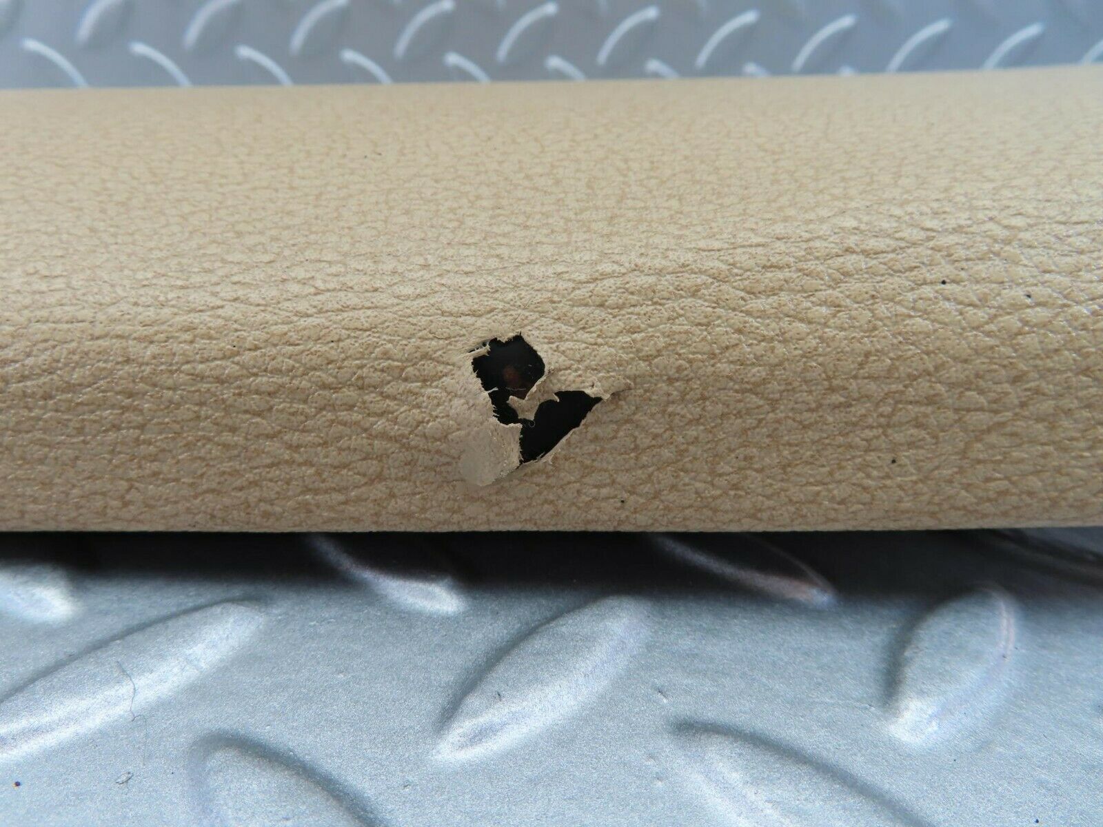 7383 Mercedes-Benz W116 450SE B Pillar Cover Left Side