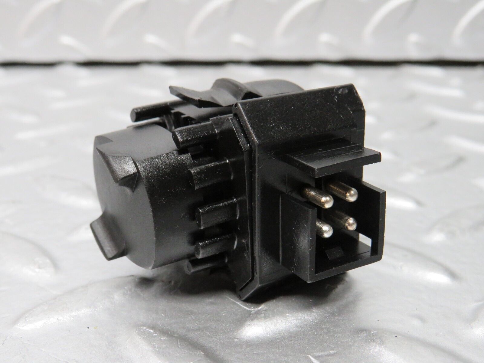 31612 Mercedes-Benz W201 190LE 1.8L Kick Down Switch 0025452214