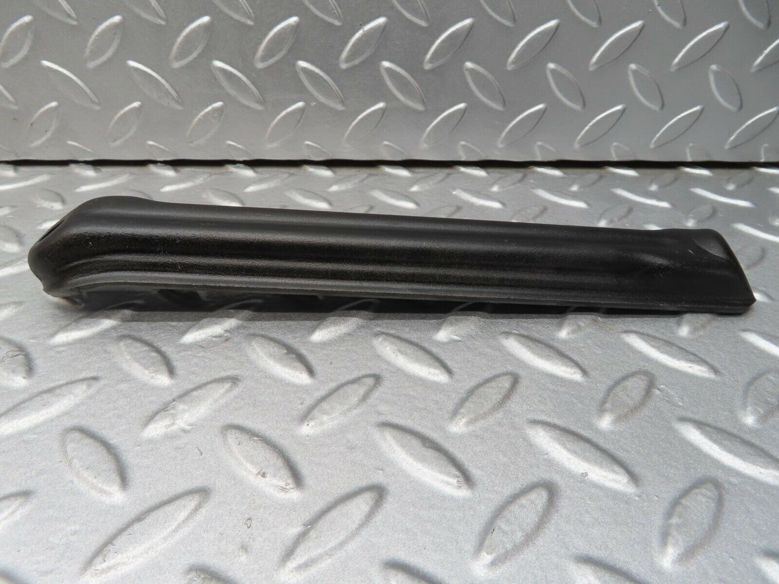 14661 Mercedes-Benz W201 190E Air Intake Manifold Bracket