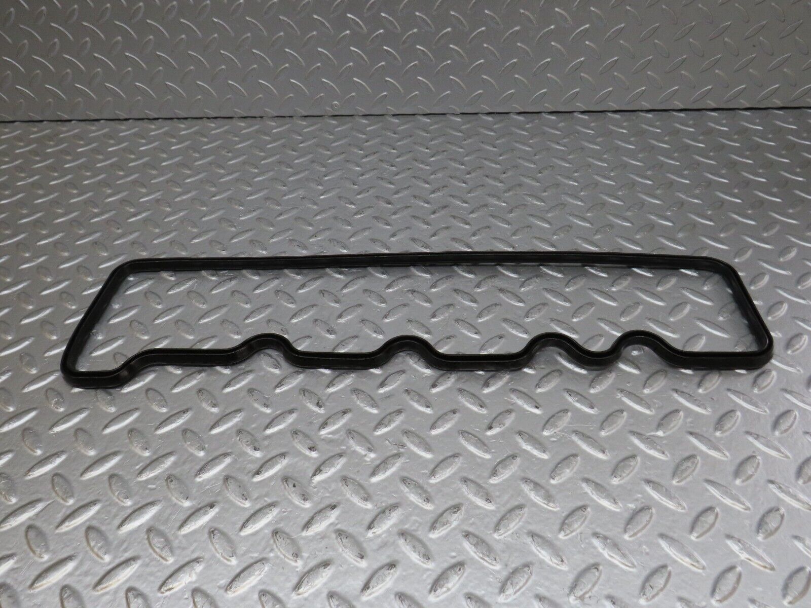 34527 Mercedes-Benz C126 380SEC Coupe Valve Cover Gasket Right