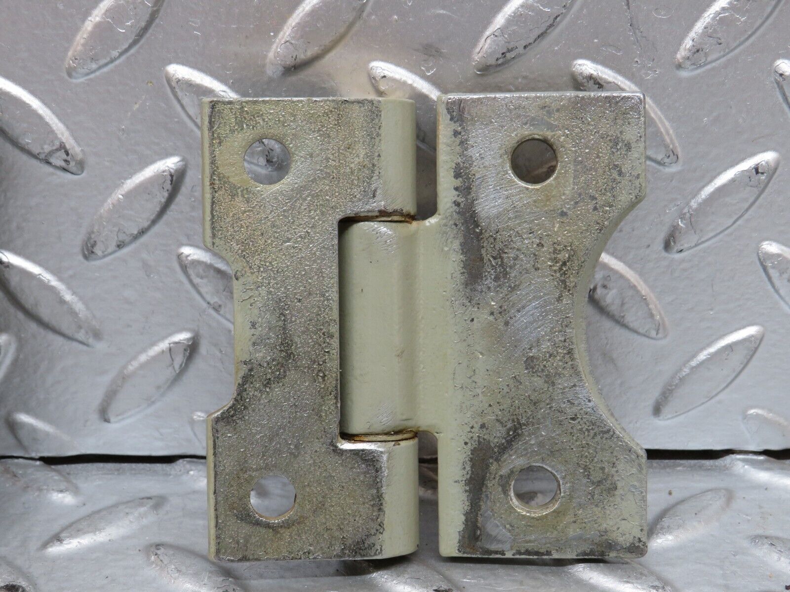 28360 Mercedes-Benz S123 240D Wagon Door Hinge Pair 1237200037