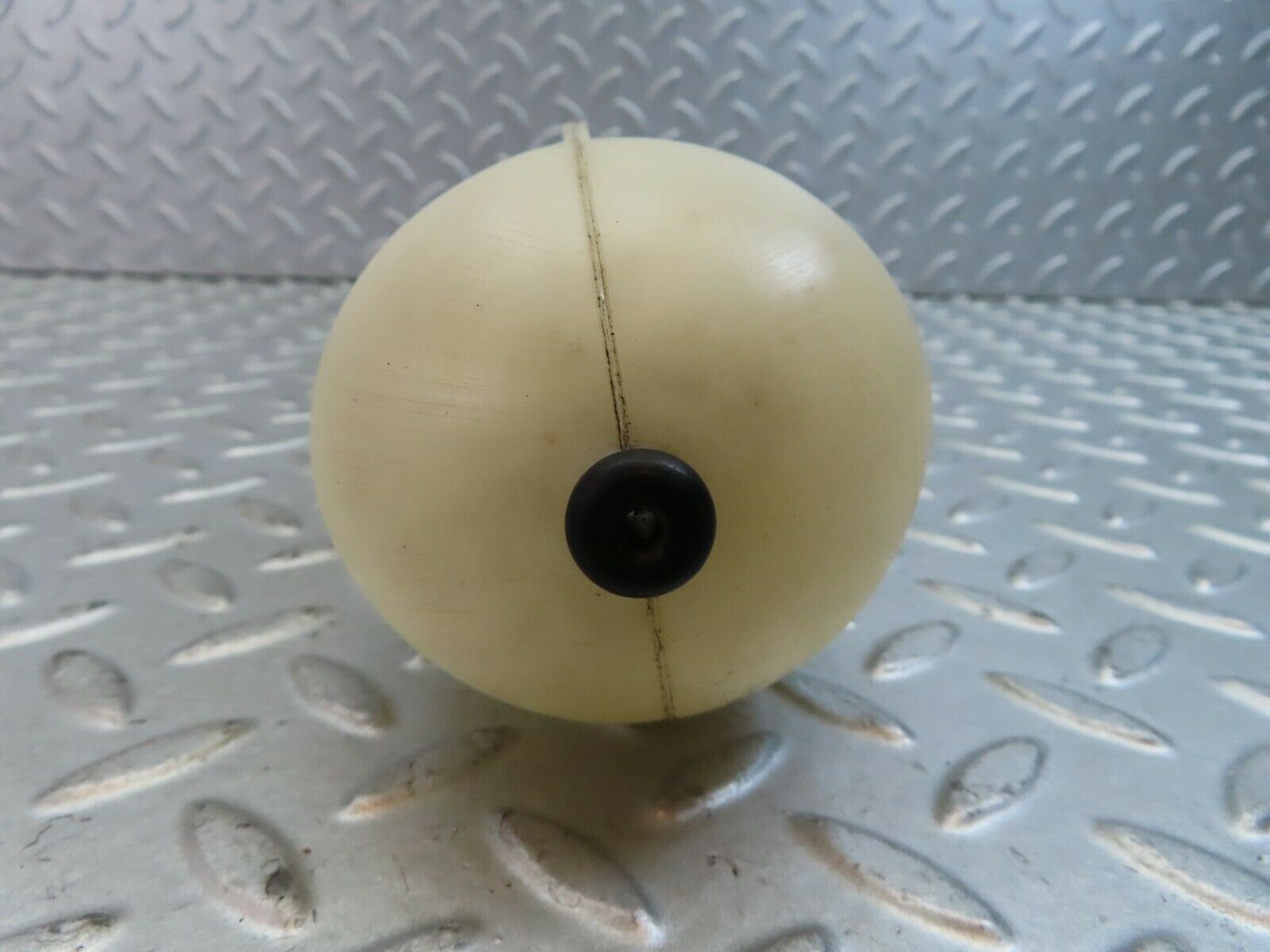 9614 Mercedes-Benz C123 280CE Coupe Vacuum Reservoir