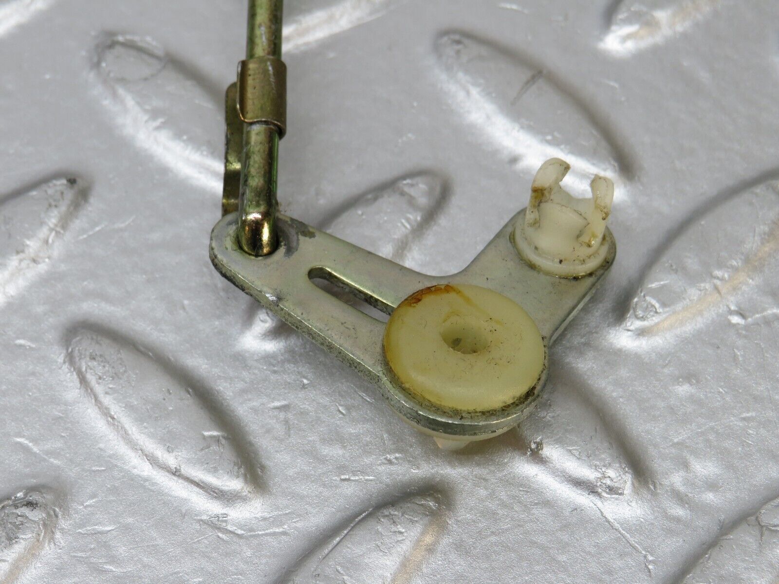 33900 Mercedes-Benz W124 260E Rear Door Lock Knob Pair