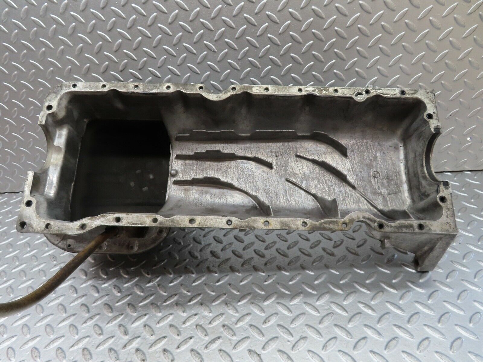 19273 Mercedes-Benz W123 300D Oil Pan Oil Sump 6170140302