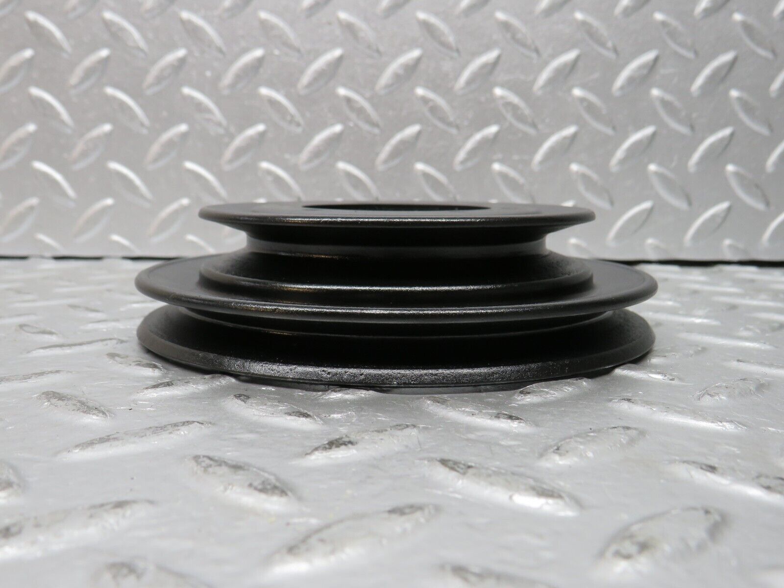 32020 Mercedes-Benz W123 230E Crankshaft Pulley 1020320404