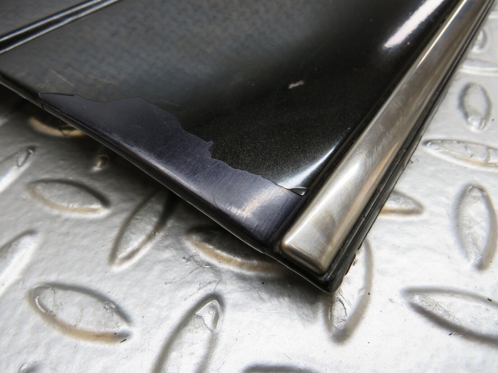 35293 Mercedes-Benz W140 Front Left Door Moulding Trim 1406907140