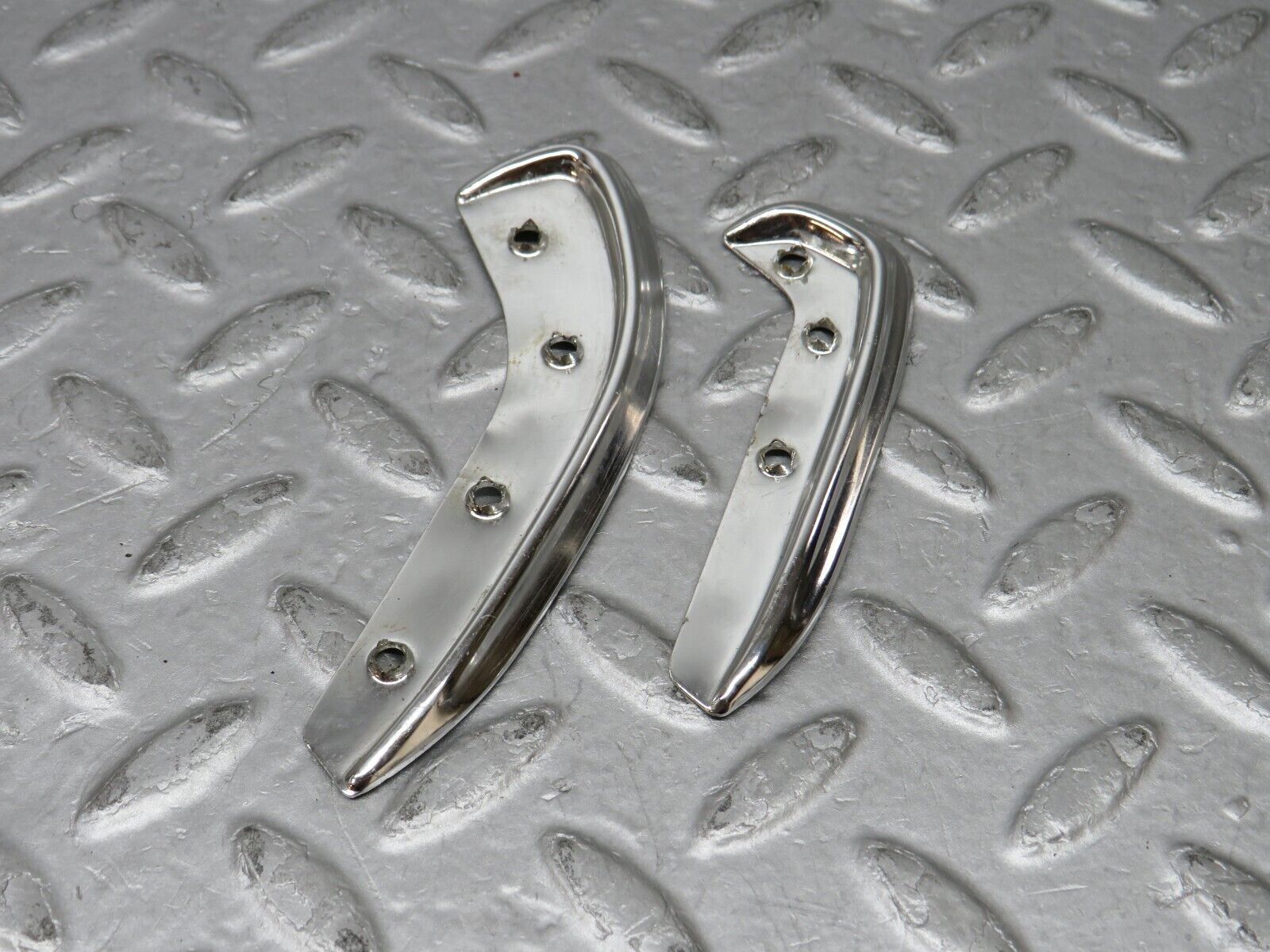 35813 Mercedes-Benz W108 Interior Door Handle Chrome Trim Pair Front Right