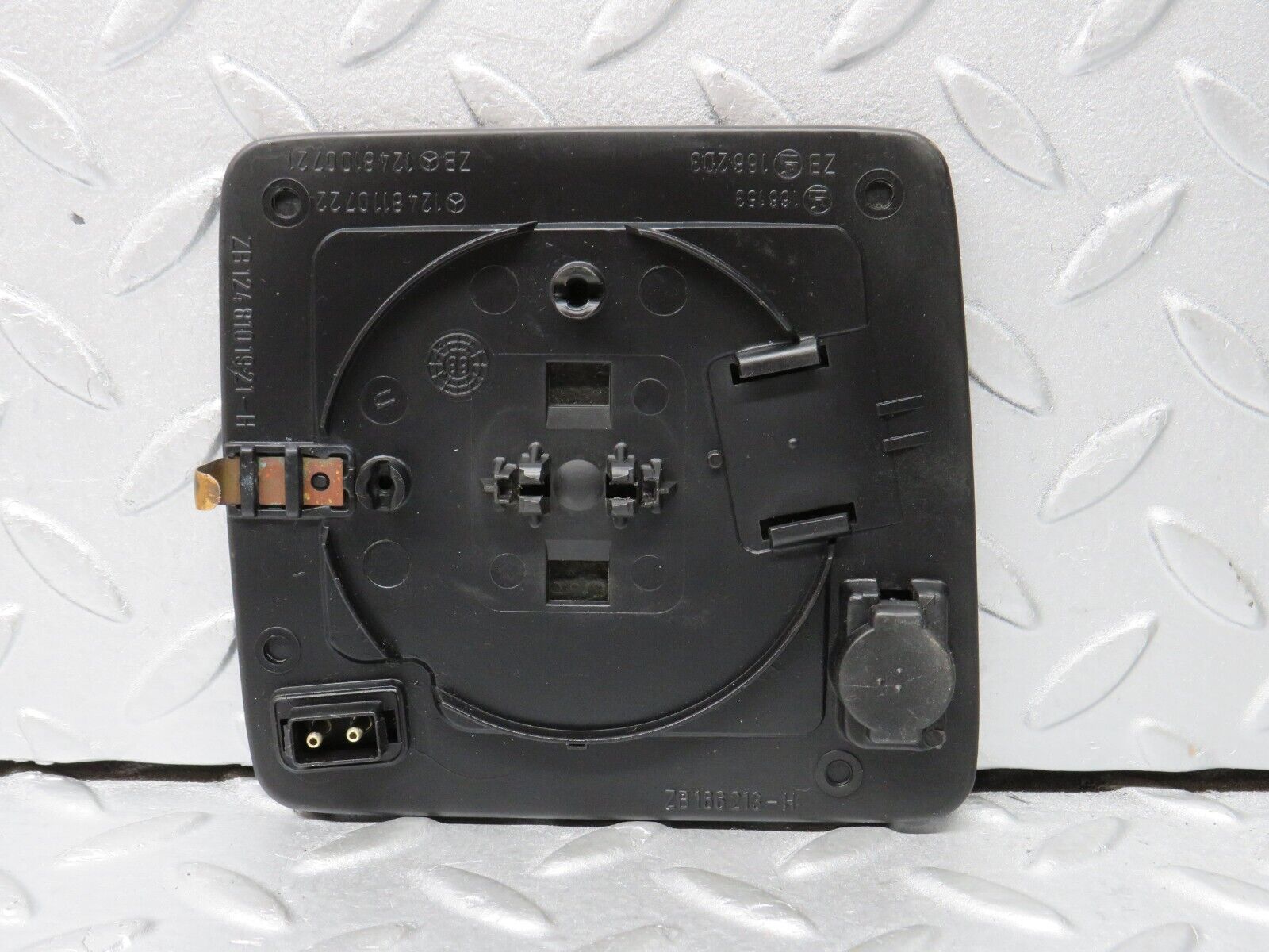 38199 Mercedes-Benz W201 190E 2.0L Heated Mirror Glass Left Side 1248100721