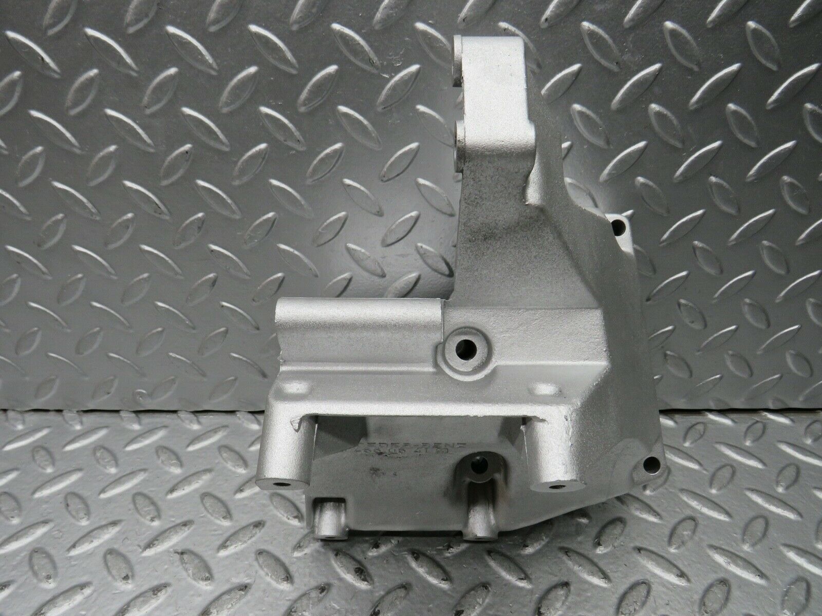 21898 Mercedes-Benz W126 300SE Power Steering Pump Bracket 1264660641