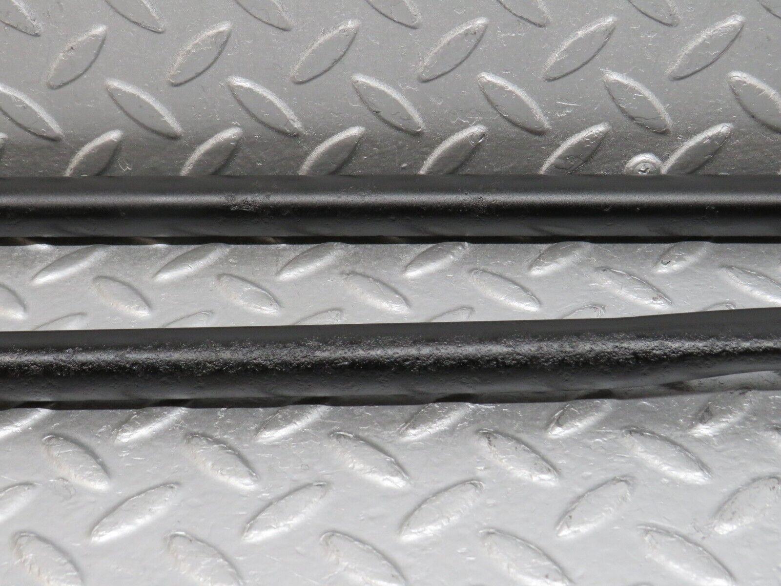 38583 Mercedes-Benz R129 280SL Coupe Rear Suspension Anti Roll Bar Support Bar 2x