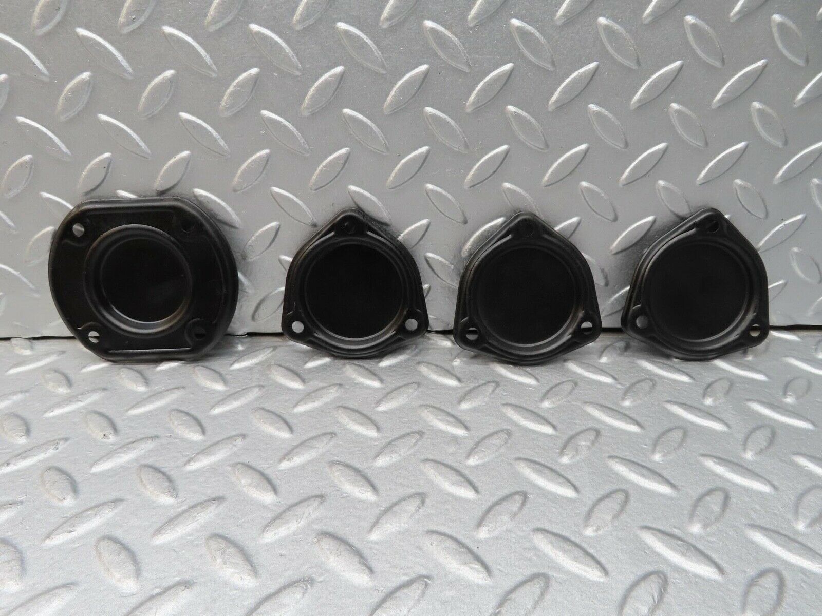 16112 Mercedes-Benz W123 280E Camshaft Access Cover Plate