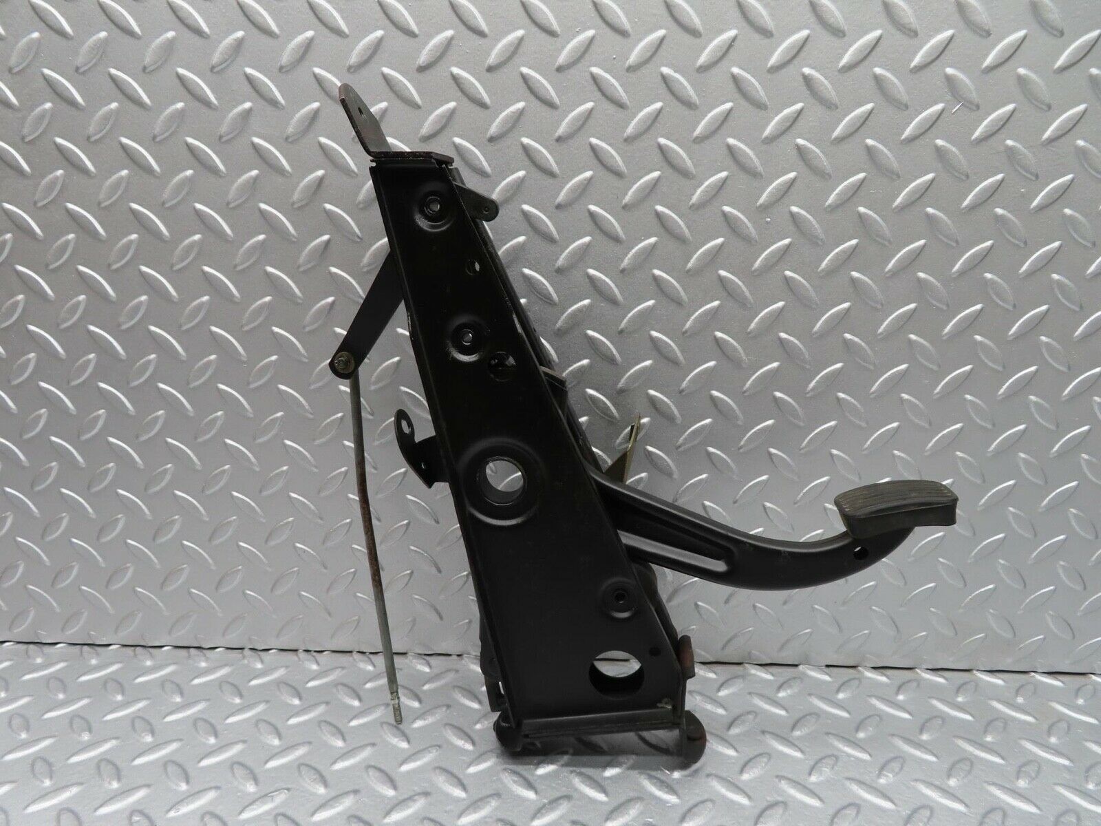 13991 Mercedes-Benz C107 280SLC Parking Brake Pedal