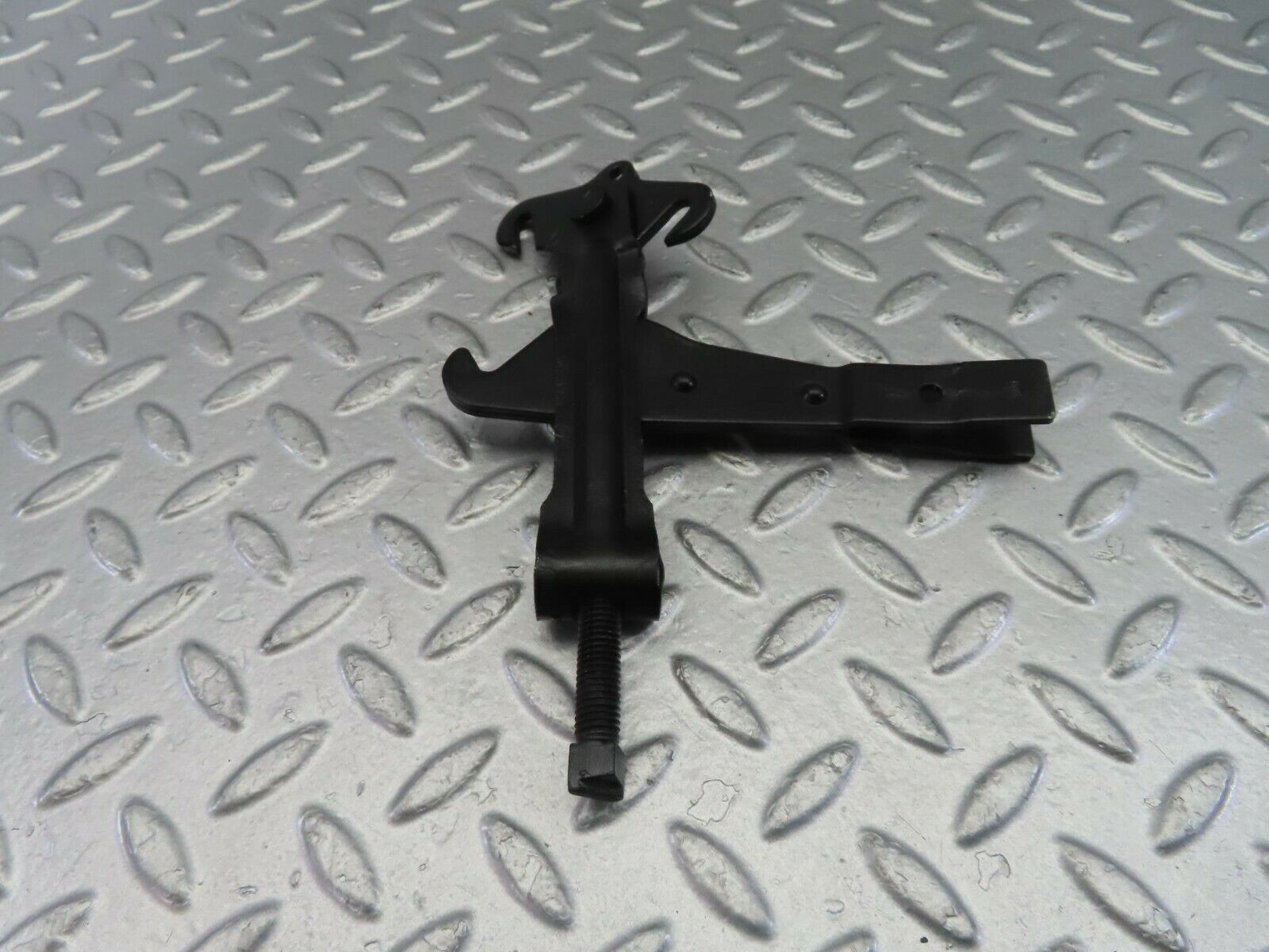 10850 Mercedes-Benz W123 230E Handbrake Adjusting Handbrake Regulator