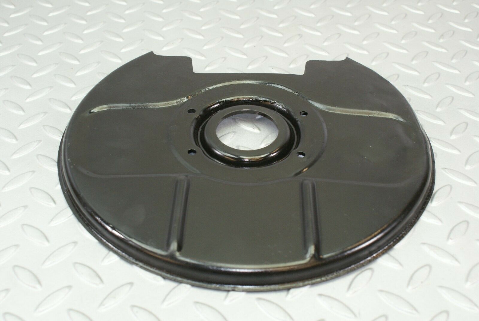 3208 Mercedes-Benz W115 220D Rear Brake Disc Protection Plate