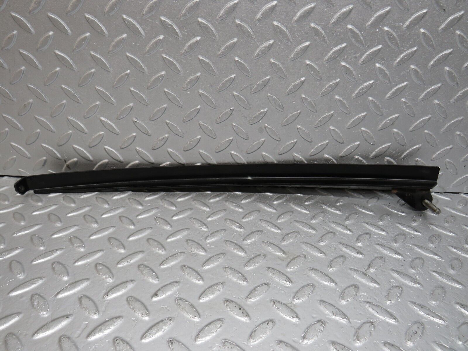 39662 Mercedes-Benz R129 320SL Coupe Left Door Rear Window Channel