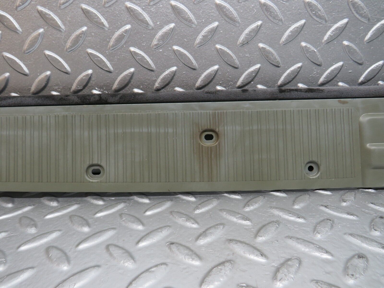 31283 Mercedes-Benz S124 220TE Wagon Tailgate Cover Panel Grey 1247470635