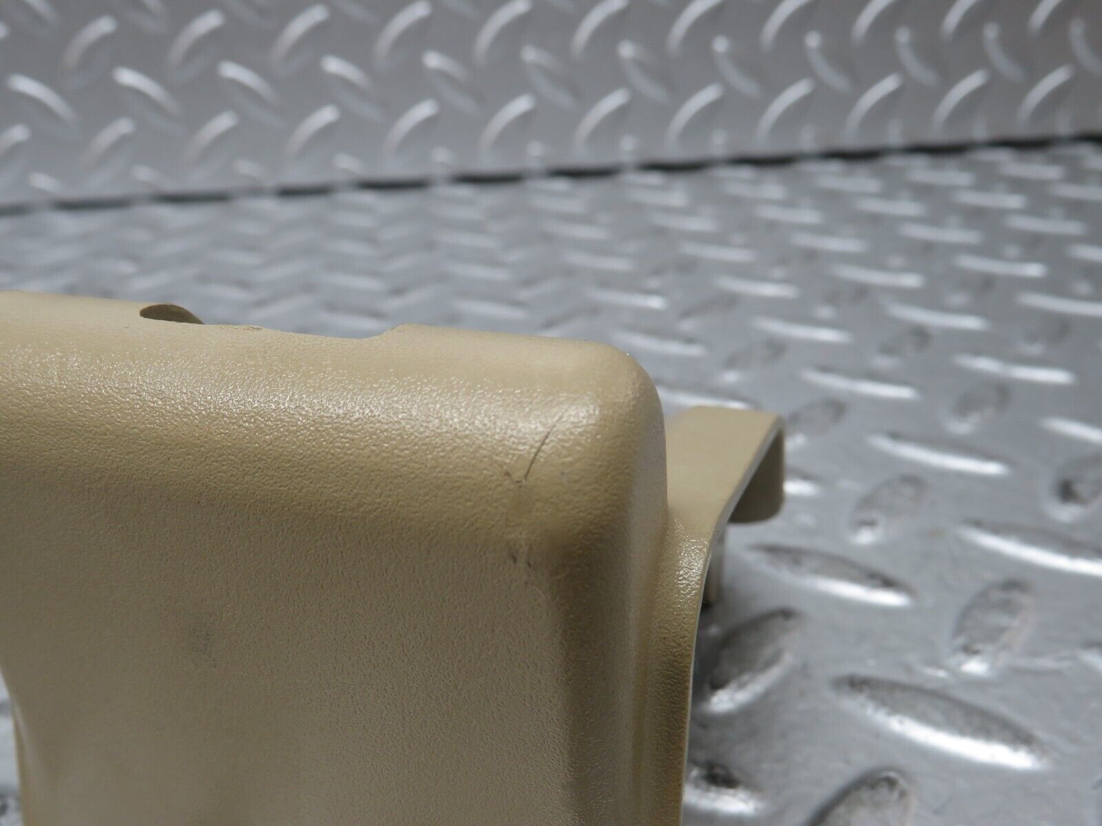 27832 Mercedes-Benz S124 300TE Wagon Rear Seat Hinge Pair With Cover 124922013