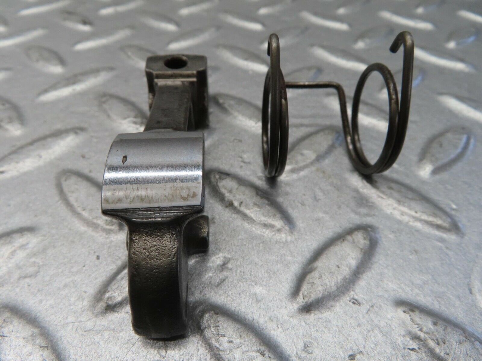 13376 Mercedes-Benz W111 230S Valve Rocker Arm With Retaining Spring