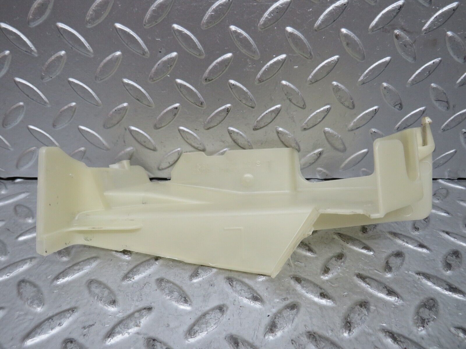 29111 Mercedes-Benz C124 320CE Left Door Lock Mechanism Cover 1247231908