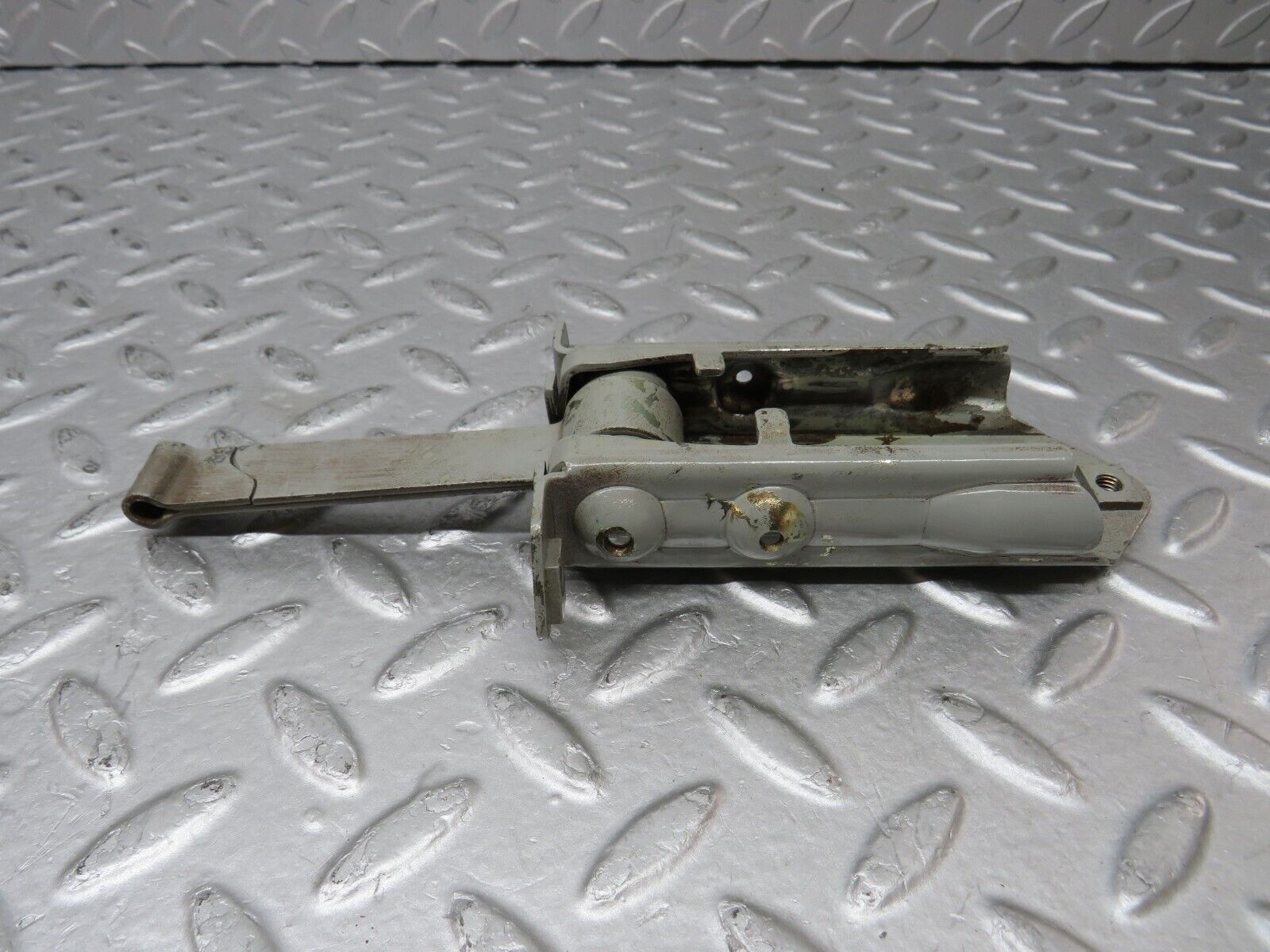 36877 Mercedes-Benz C126 420SEC Coupe Door Safety Check Strap