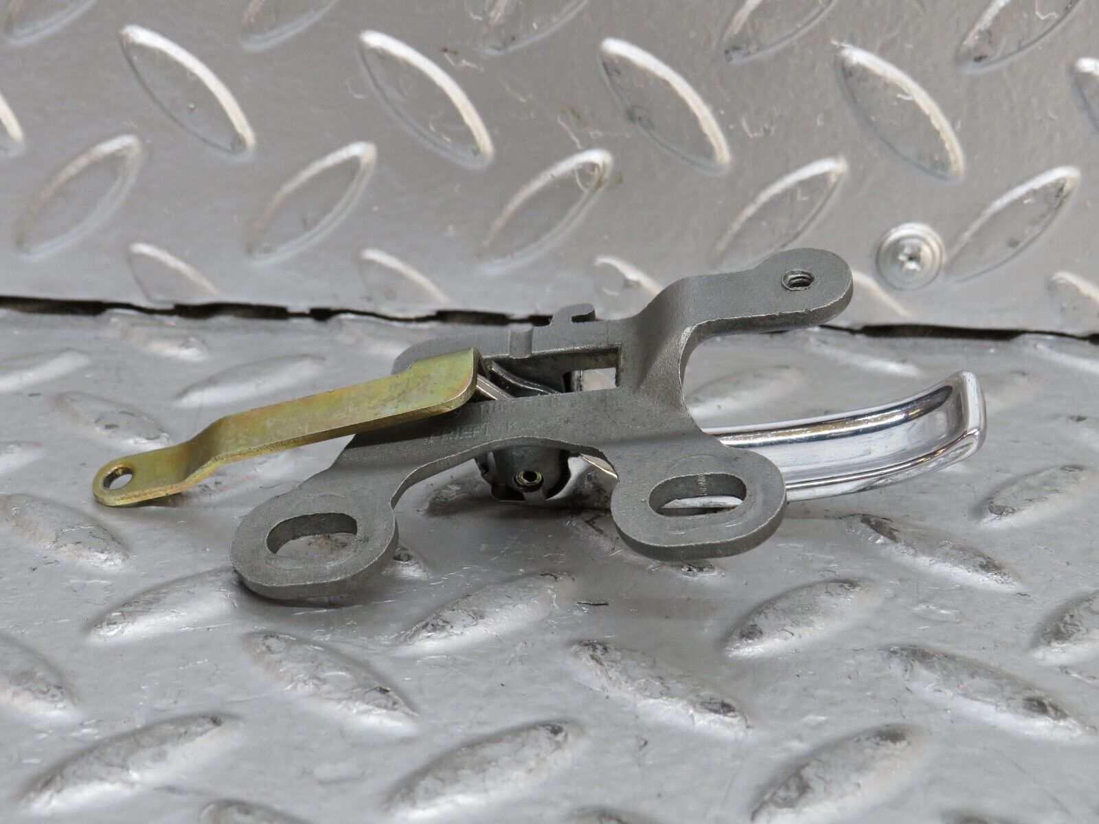 28283 Mercedes-Benz S123 240D Wagon Front Right Interior Door Handle