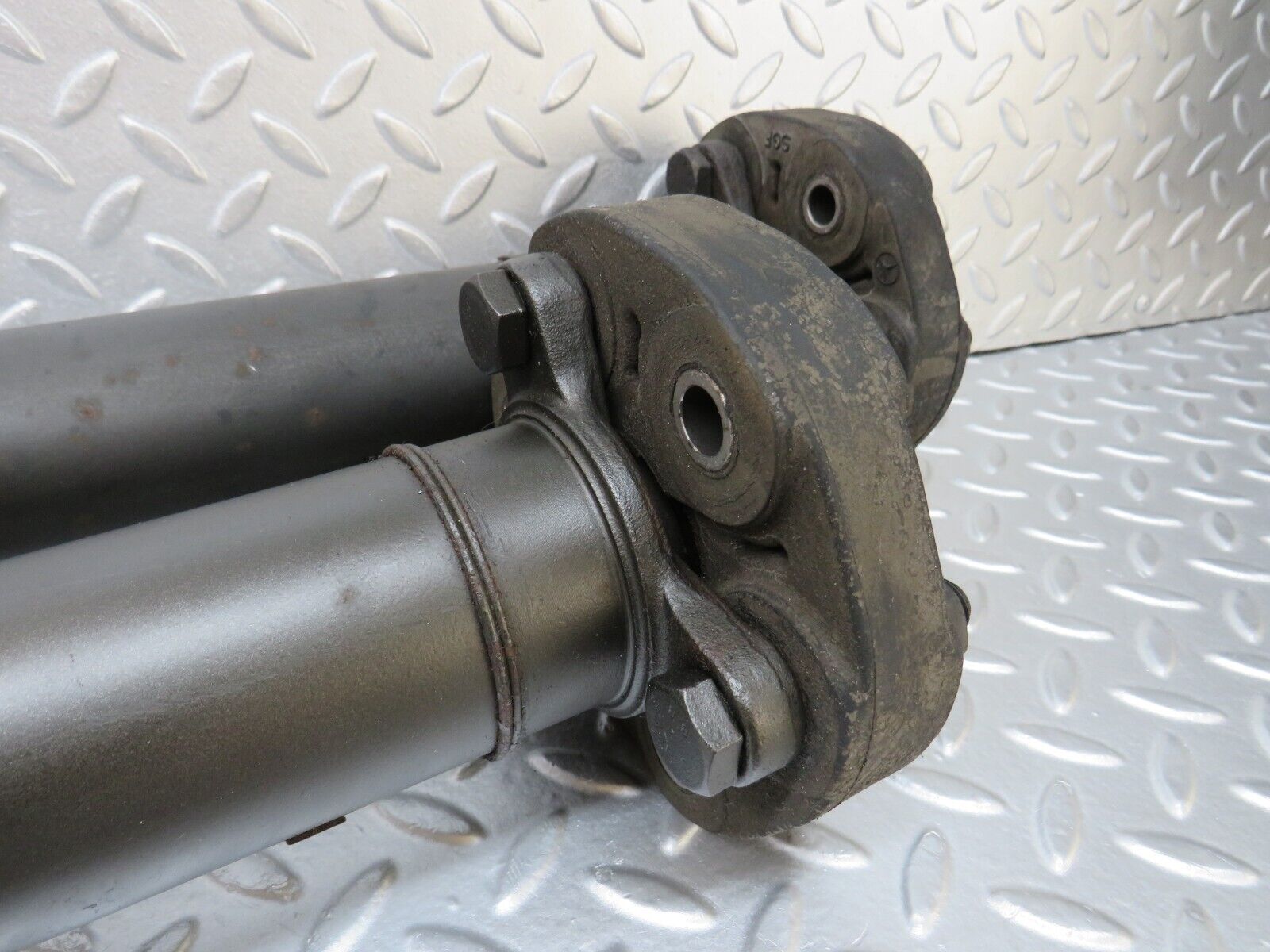 35043 Mercedes-Benz W210 320E Cardan Shaft Prop Shaft 2104109306