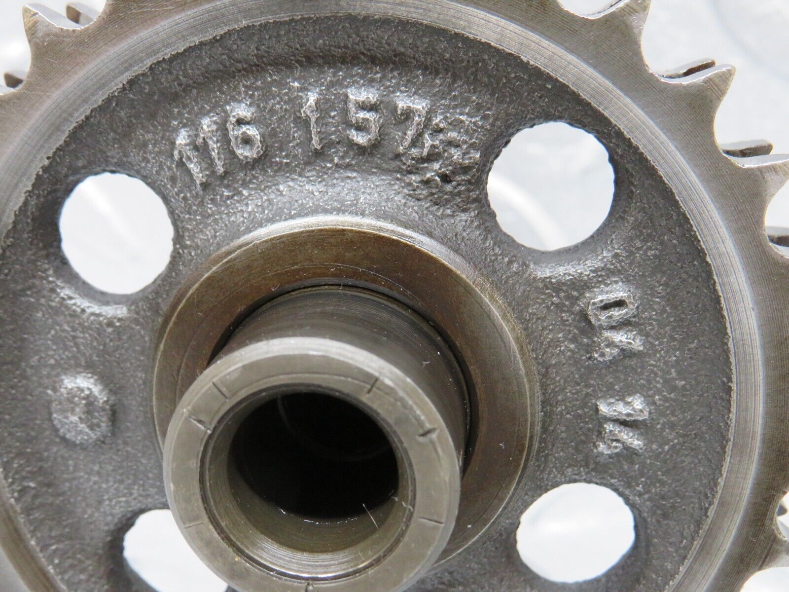 37121 Mercedes-Benz C126 420SEC Coupe Camshaft Intermediate Timing Gear 1161570414