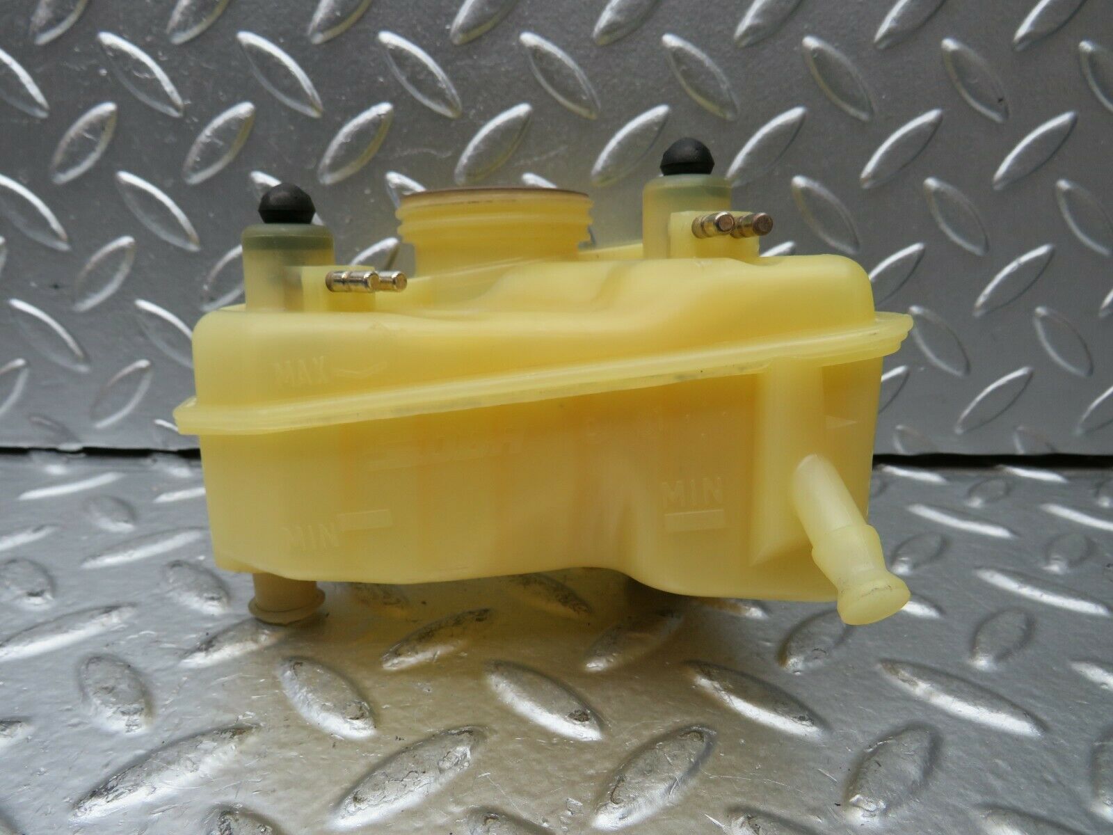 23064 Mercedes-Benz C123 230CE Coupe Brake Fluid Reservoir Tank Without Cap