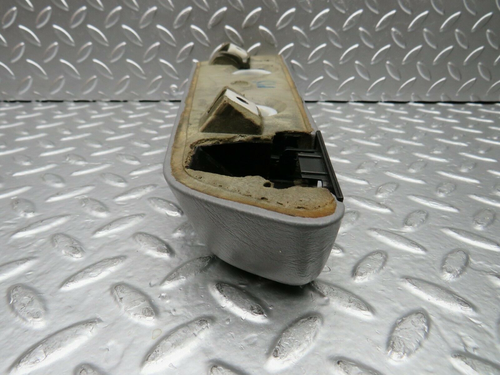 22524 Mercedes-Benz C124 E220 Coupe Rear Right Side Arm Rest Grey