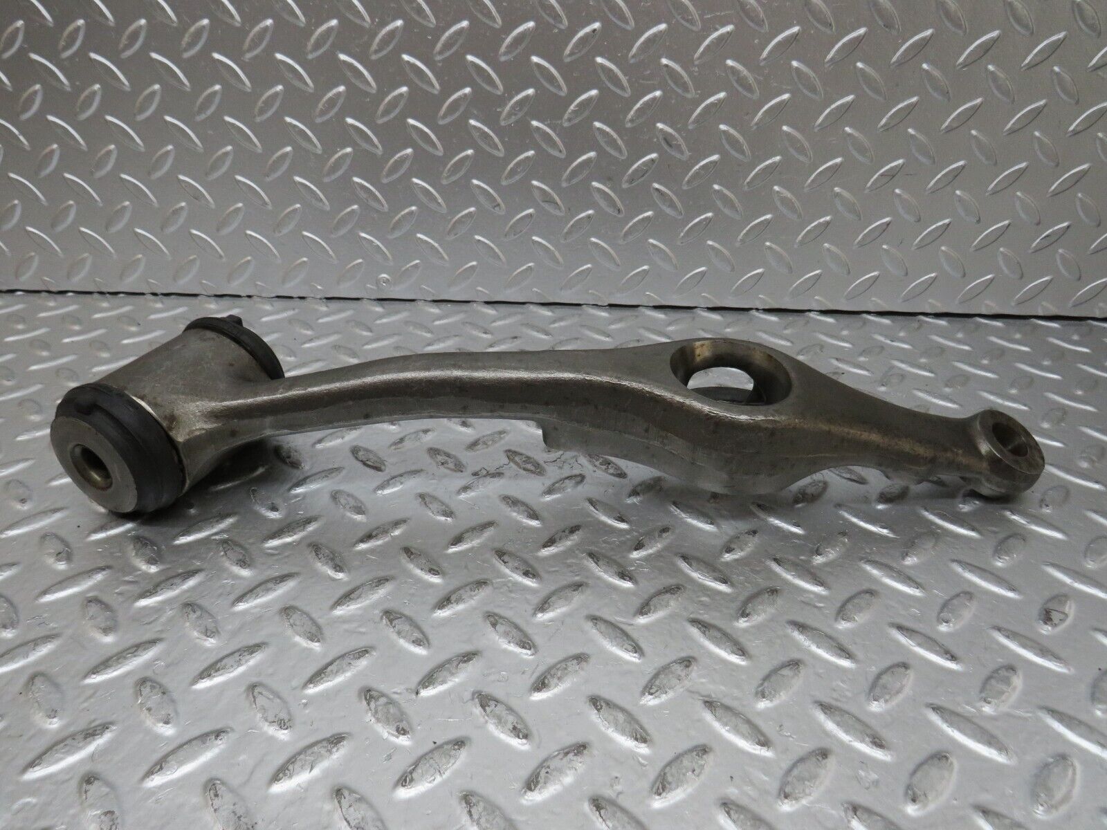 27073 Mercedes-Benz W123 280E Front Right Lower Control Arm New 23RG41CR4